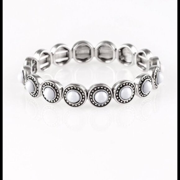 paparazzi Jewelry - 🆕 Globetrotter Goal Silver Bracelet NWT